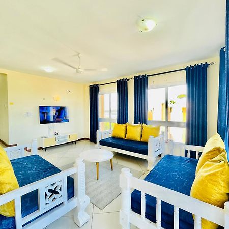 Elna'S Nyali - Work & Unwind - Pool, Sea Views, Ac & Fast Wi-Fi Bed and Breakfast Mombasa Eksteriør billede