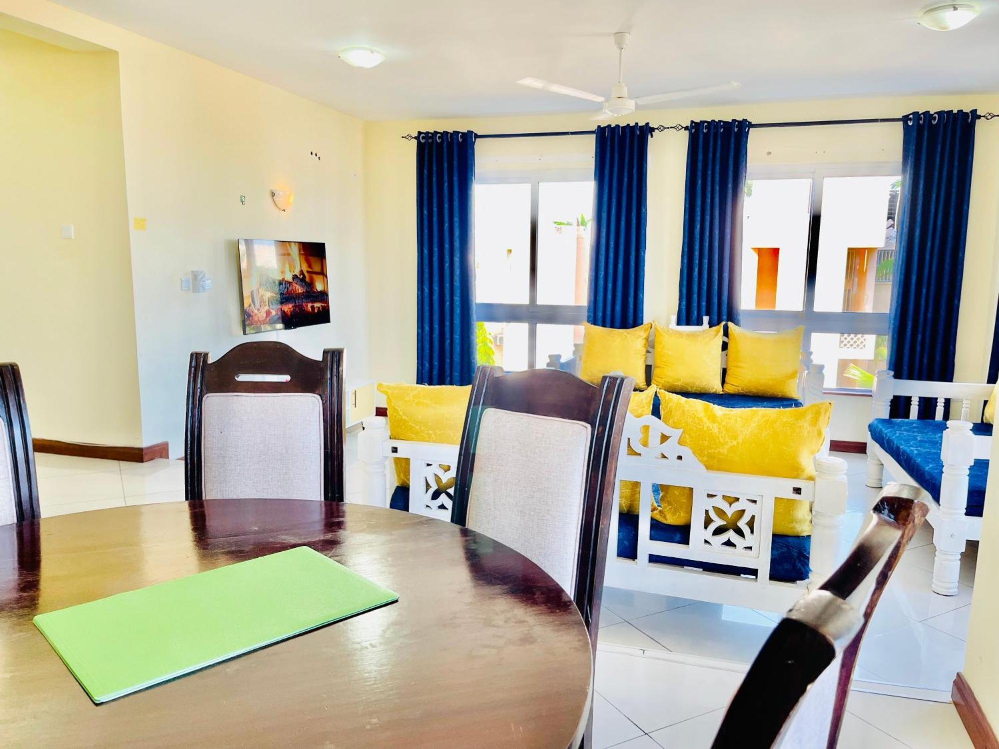 Elna'S Nyali - Work & Unwind - Pool, Sea Views, Ac & Fast Wi-Fi Bed and Breakfast Mombasa Eksteriør billede