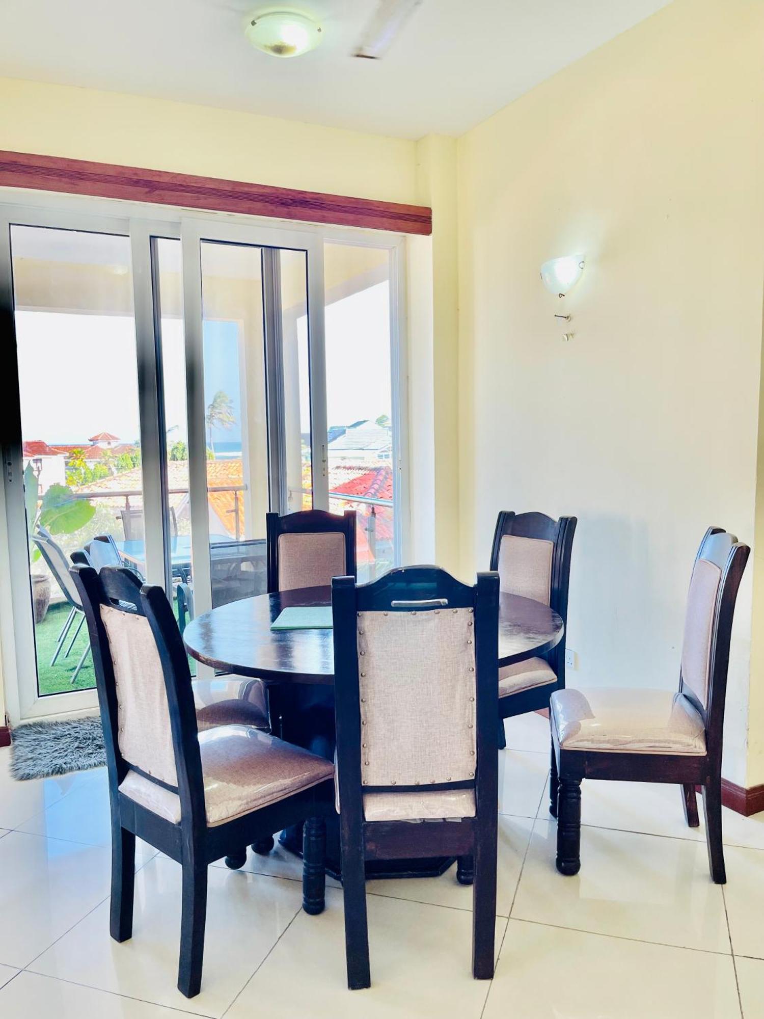 Elna'S Nyali - Work & Unwind - Pool, Sea Views, Ac & Fast Wi-Fi Bed and Breakfast Mombasa Eksteriør billede