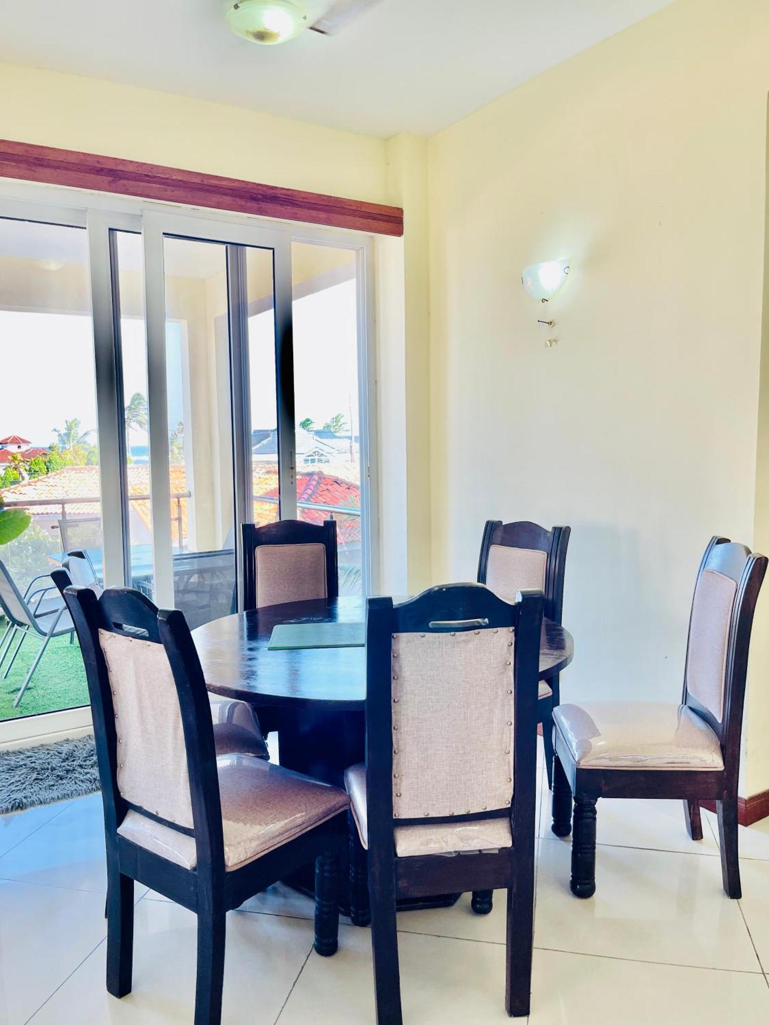 Elna'S Nyali - Work & Unwind - Pool, Sea Views, Ac & Fast Wi-Fi Bed and Breakfast Mombasa Eksteriør billede