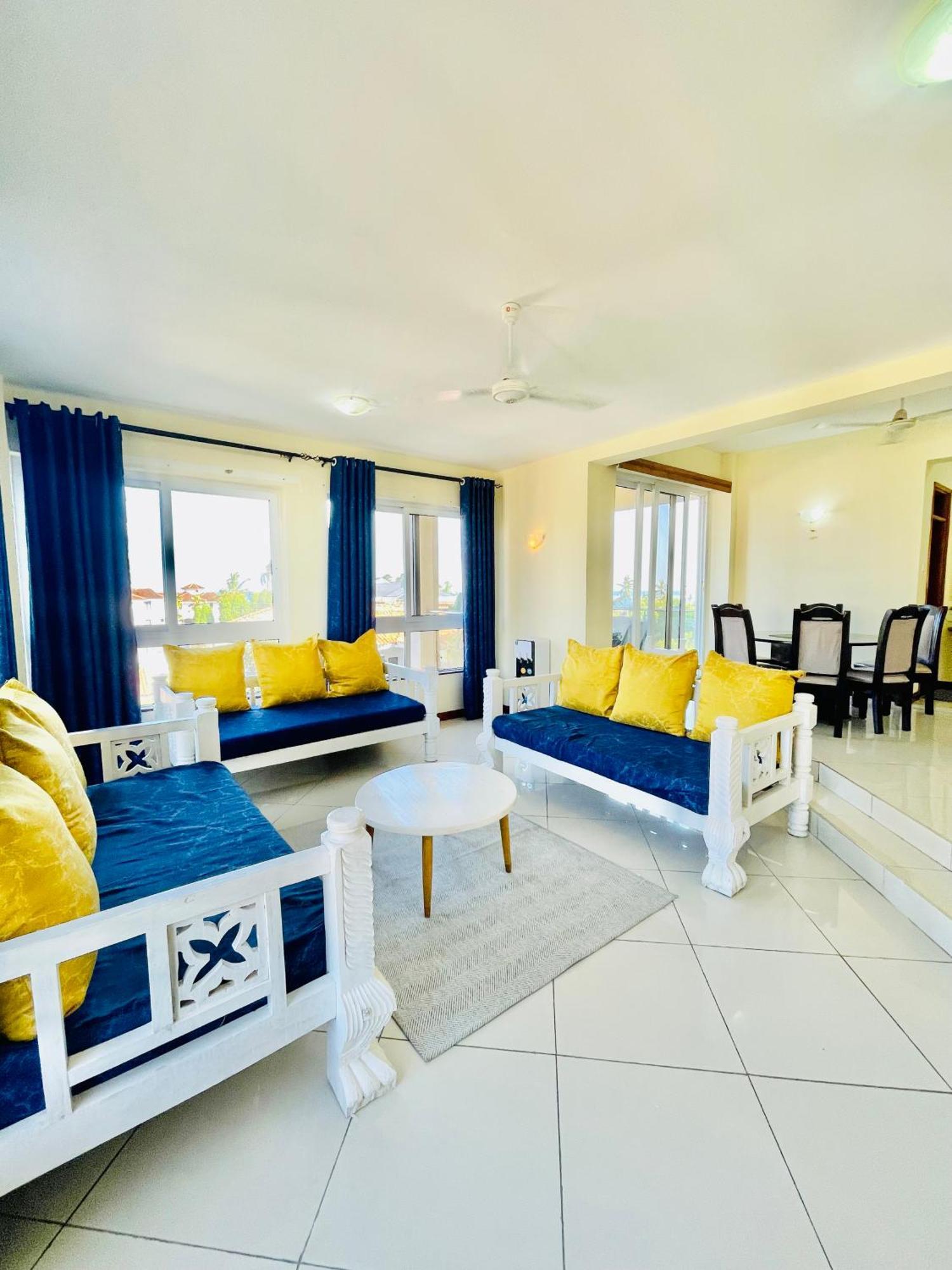 Elna'S Nyali - Work & Unwind - Pool, Sea Views, Ac & Fast Wi-Fi Bed and Breakfast Mombasa Eksteriør billede